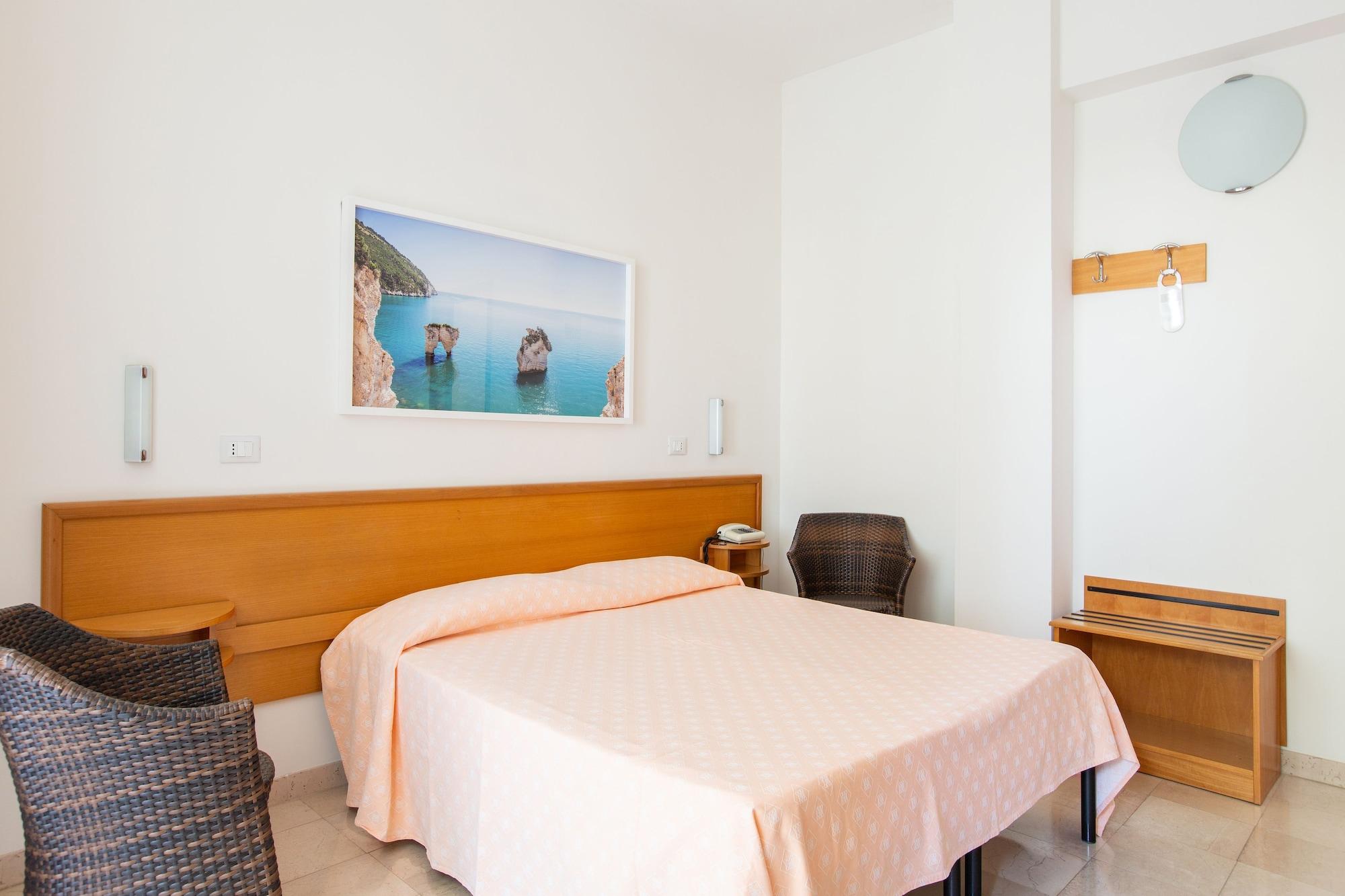 Hotel Mediterraneo Vieste Esterno foto